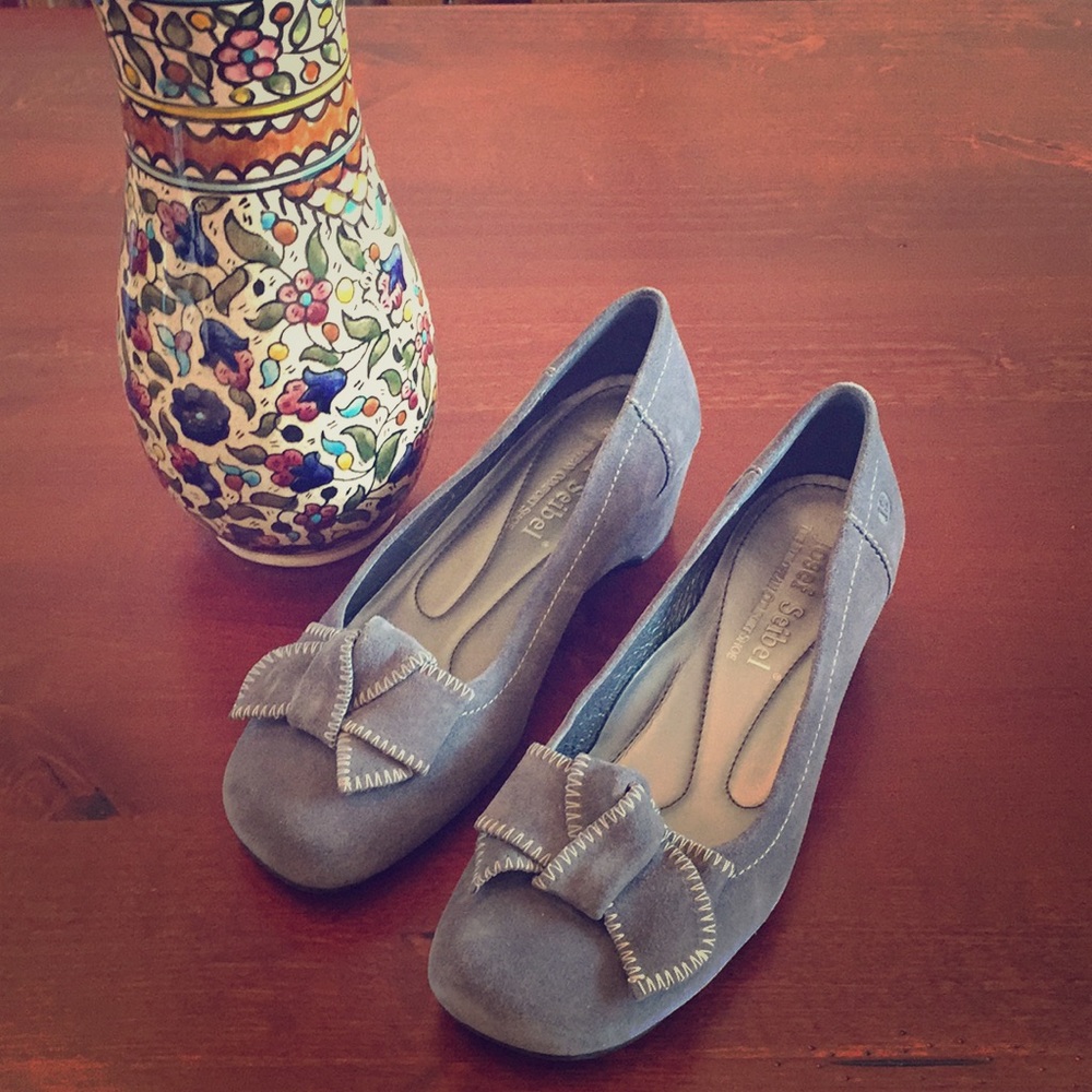 Beautiful European Comfort Shoe!